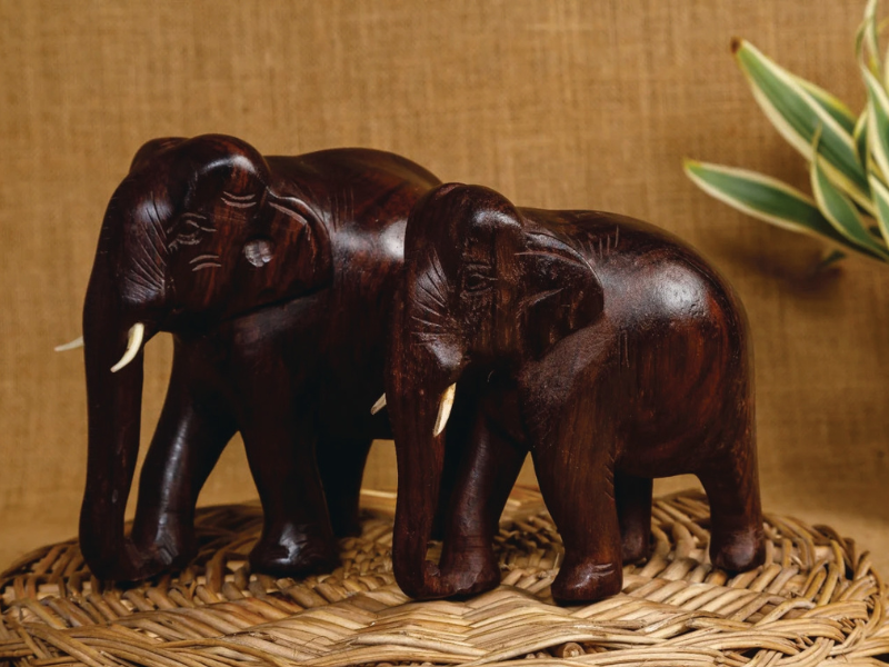Figurines & Sculptures